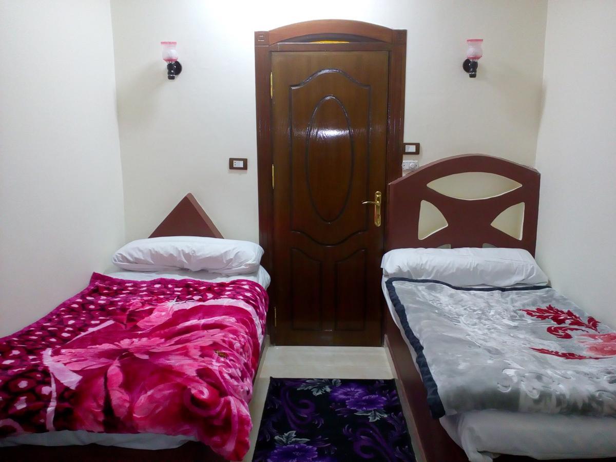 El Prince Guesthouse Асуан Екстериор снимка